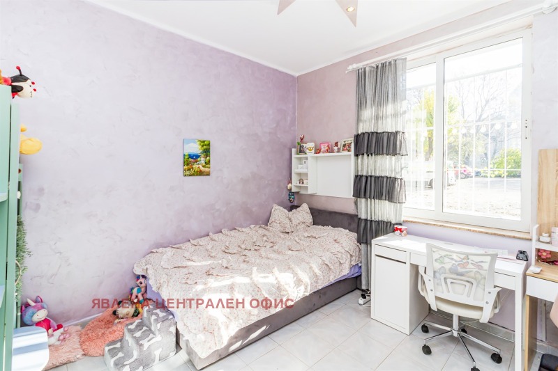 Продава ОФИС, гр. София, Център, снимка 2 - Офиси - 53496948