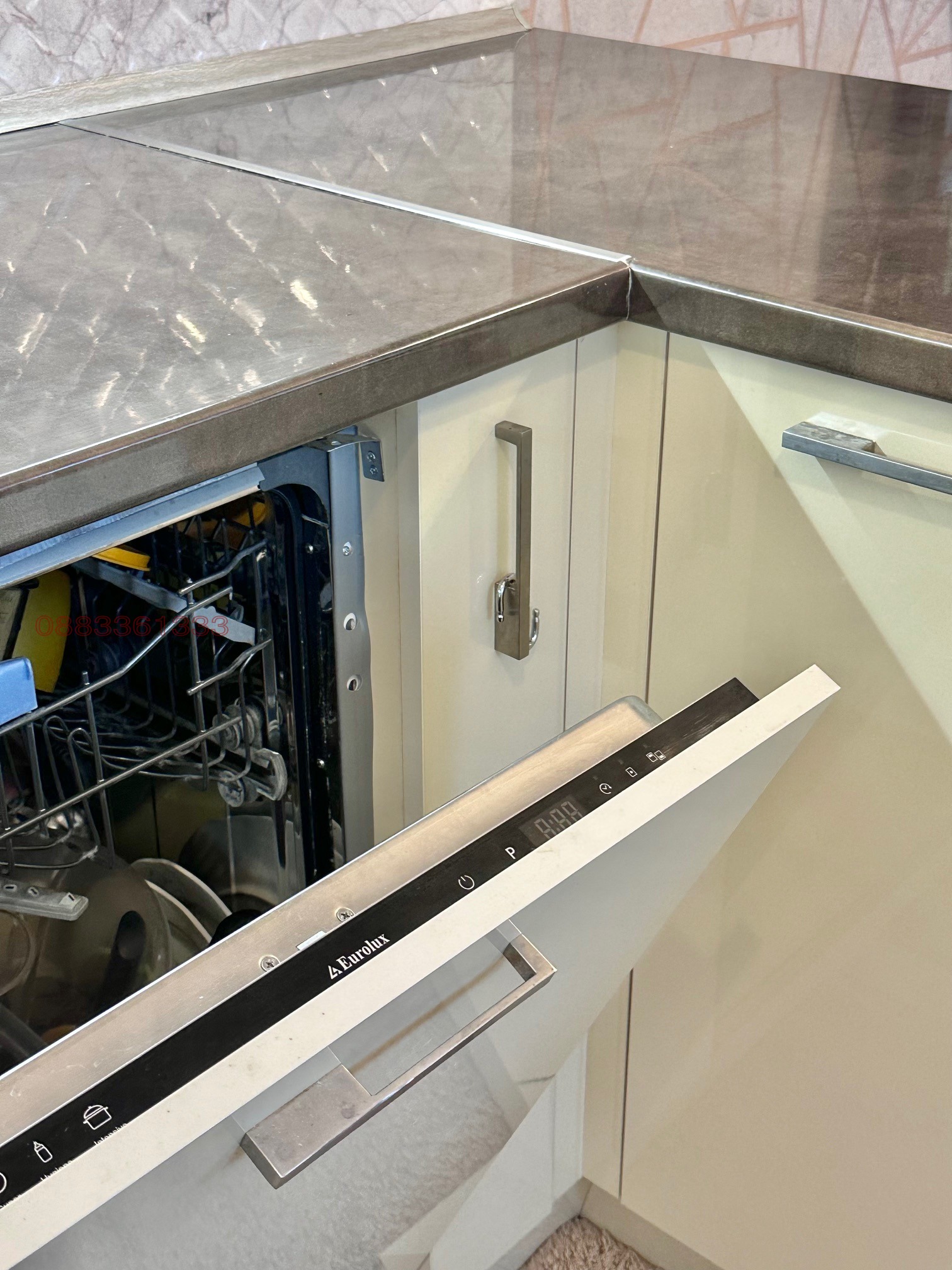 Продава 3-СТАЕН, гр. Велико Търново, Зона Б, снимка 3 - Апартаменти - 53945756