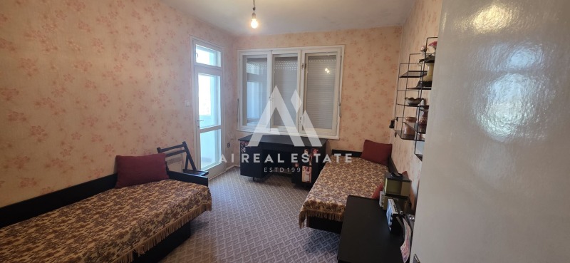 En venta  2 dormitorios Pleven , 9-ti kvartal , 100 metros cuadrados | 71736765 - imagen [4]