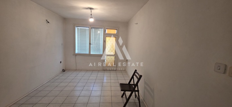 En venta  2 dormitorios Pleven , 9-ti kvartal , 100 metros cuadrados | 71736765 - imagen [5]