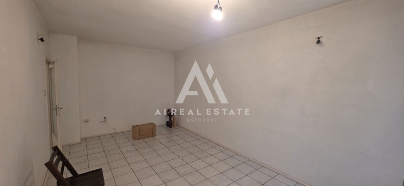 En venta  2 dormitorios Pleven , 9-ti kvartal , 100 metros cuadrados | 71736765 - imagen [6]