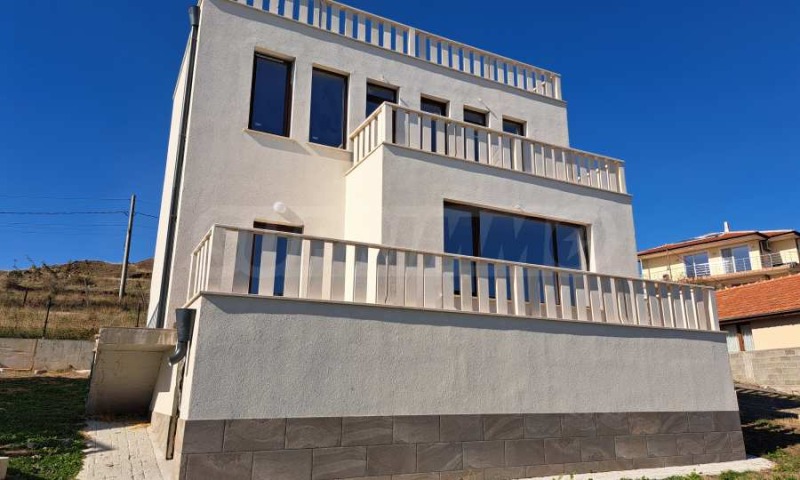 À venda  Casa região Burgas , Kamenar , 172 m² | 68510348 - imagem [2]