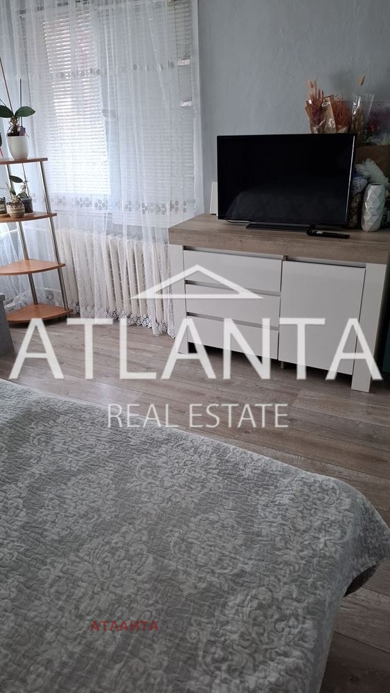 Продава КЪЩА, гр. Аксаково, област Варна, снимка 13 - Къщи - 53948355