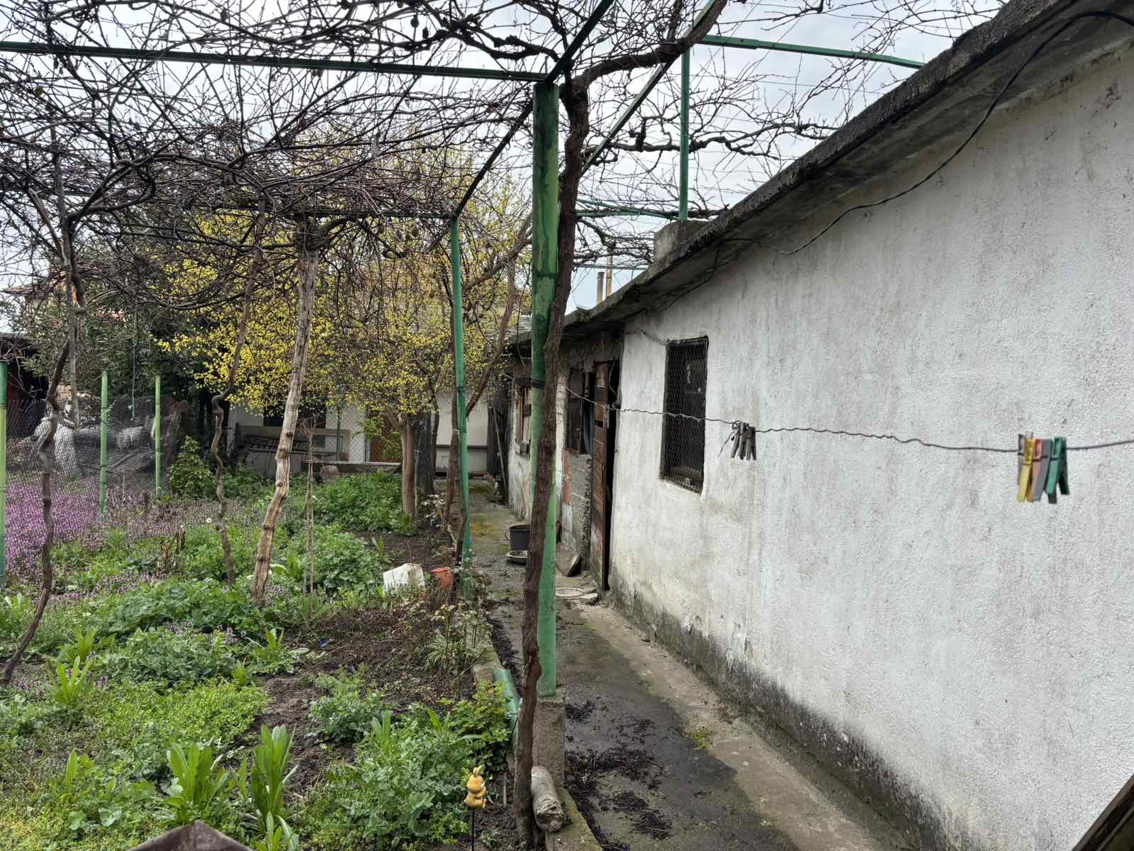 Продава ЕТАЖ ОТ КЪЩА, гр. Карлово, област Пловдив, снимка 14 - Етаж от къща - 54136503