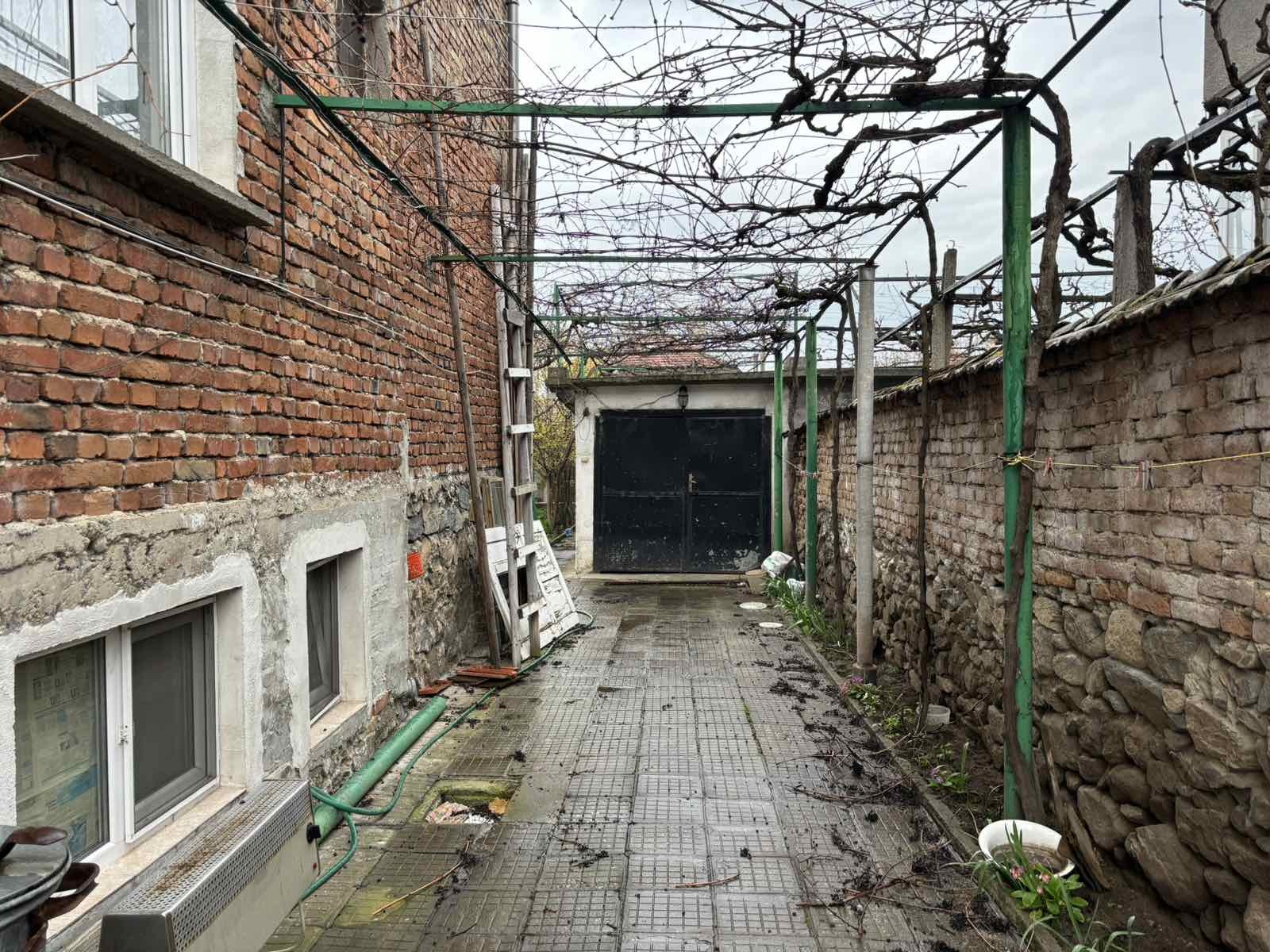 Продава ЕТАЖ ОТ КЪЩА, гр. Карлово, област Пловдив, снимка 16 - Етаж от къща - 54136503