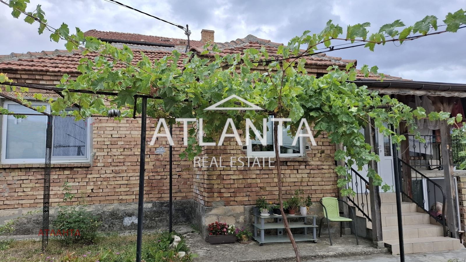 Продава КЪЩА, гр. Аксаково, област Варна