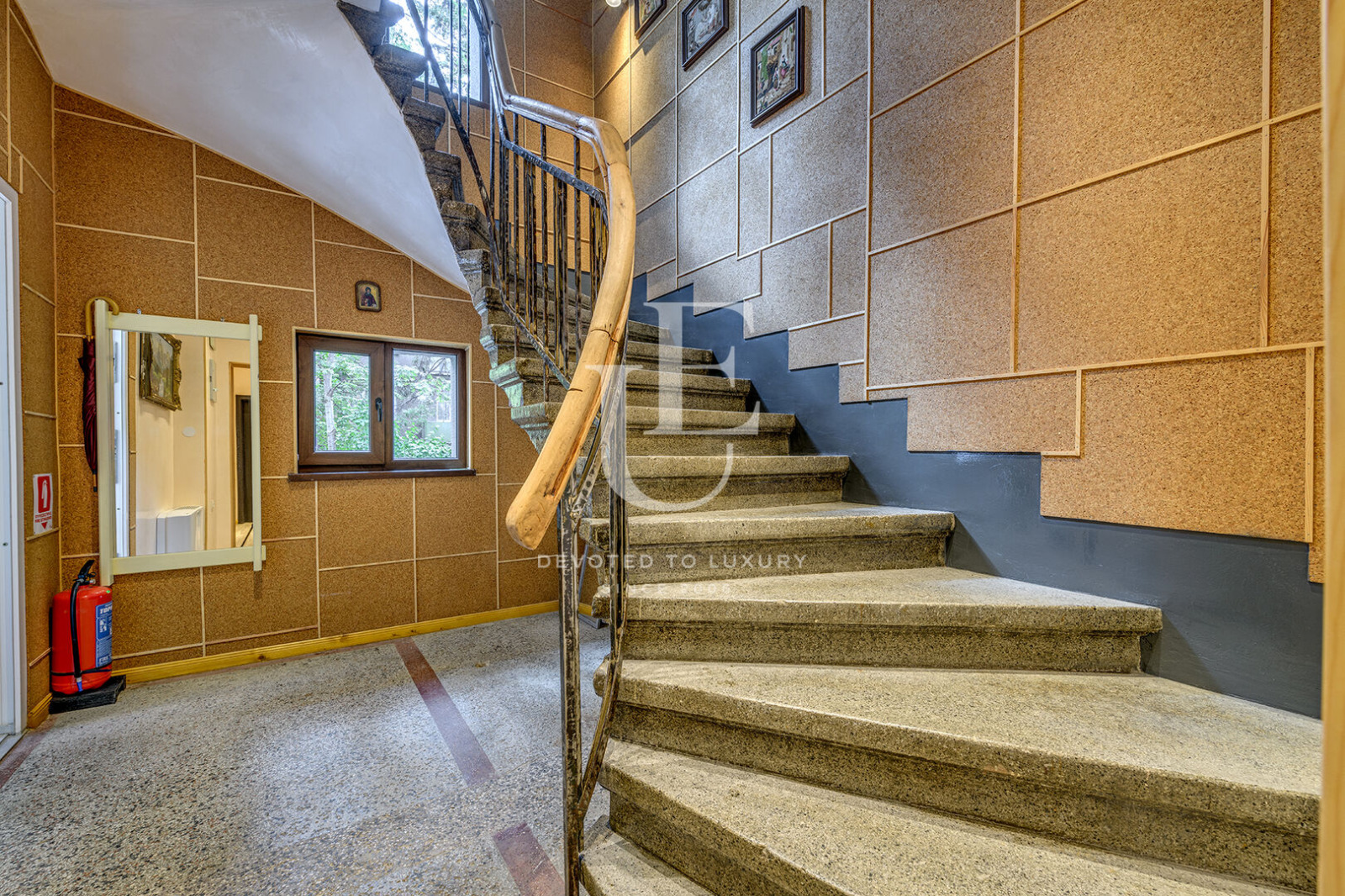 Продава КЪЩА, гр. София, Център, снимка 14 - Къщи - 54732005