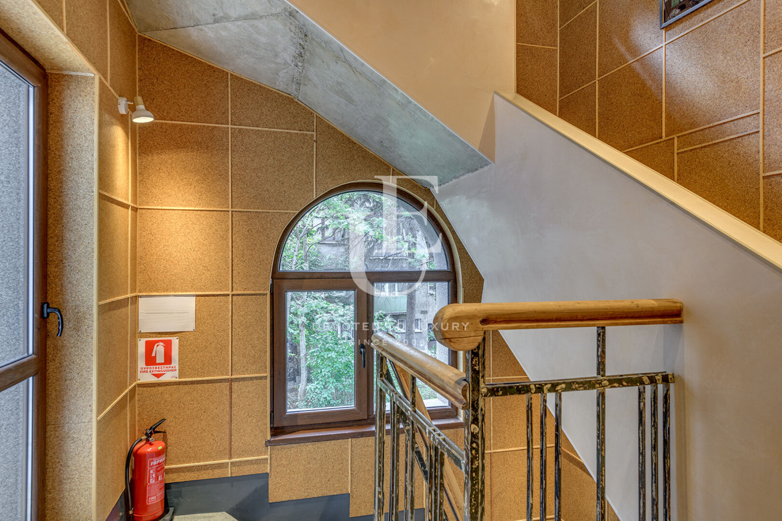 Продава КЪЩА, гр. София, Център, снимка 8 - Къщи - 54732005
