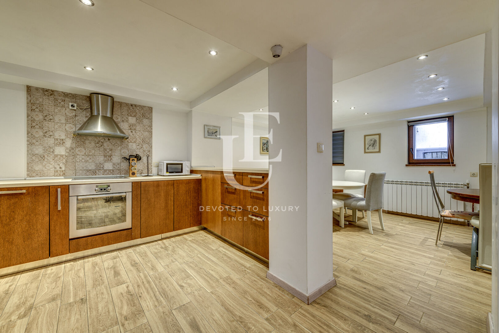 Продава КЪЩА, гр. София, Център, снимка 3 - Къщи - 54732005