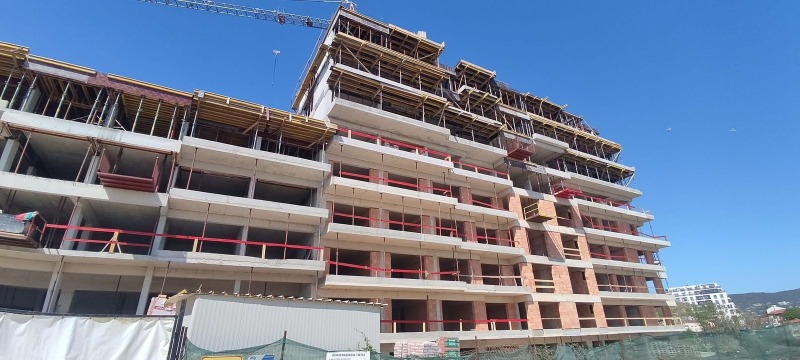 Na prodej  2 ložnice Varna , Cveten kvartal , 177 m2 | 86535367