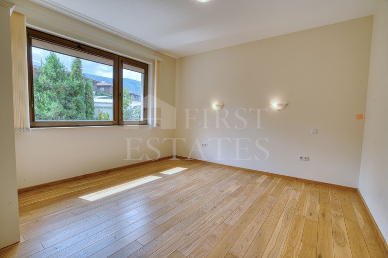 Продава КЪЩА, гр. София, с. Бистрица, снимка 2 - Къщи - 51428892