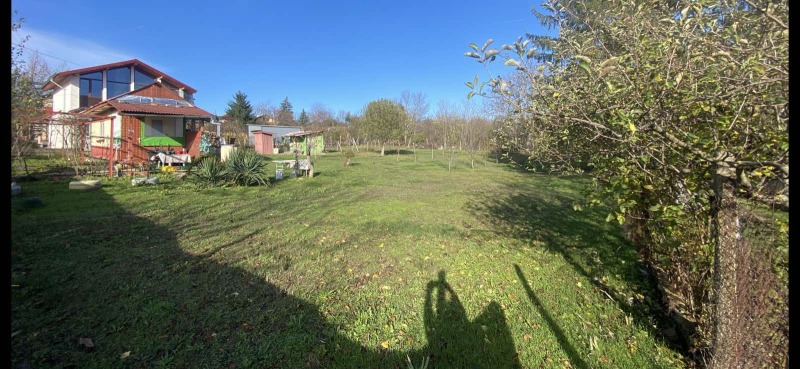 Продава ВИЛА, гр. Разград, Промишлена зона - Запад, снимка 3 - Вили - 51889217