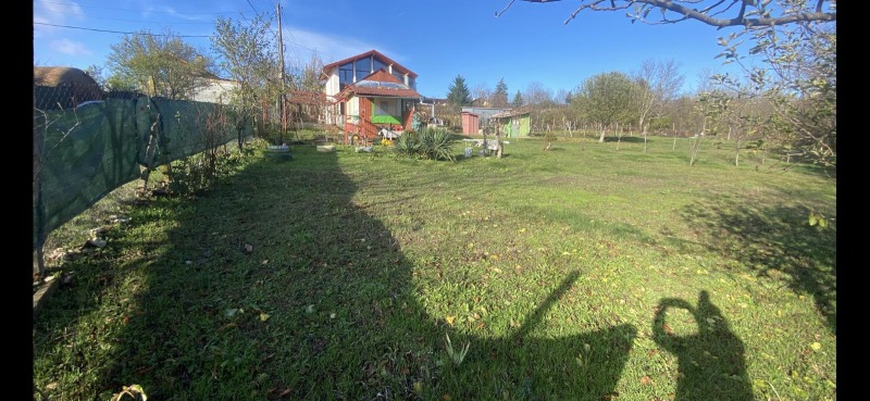 Продава ВИЛА, гр. Разград, Промишлена зона - Запад, снимка 4 - Вили - 51889217