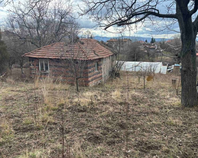 Продава КЪЩА в област Перник, с. Дивотино - 65 кв.м / 70 000 € » 136 908.10 лв., ТИТАН ПРОПЪРТИС РЕНТ