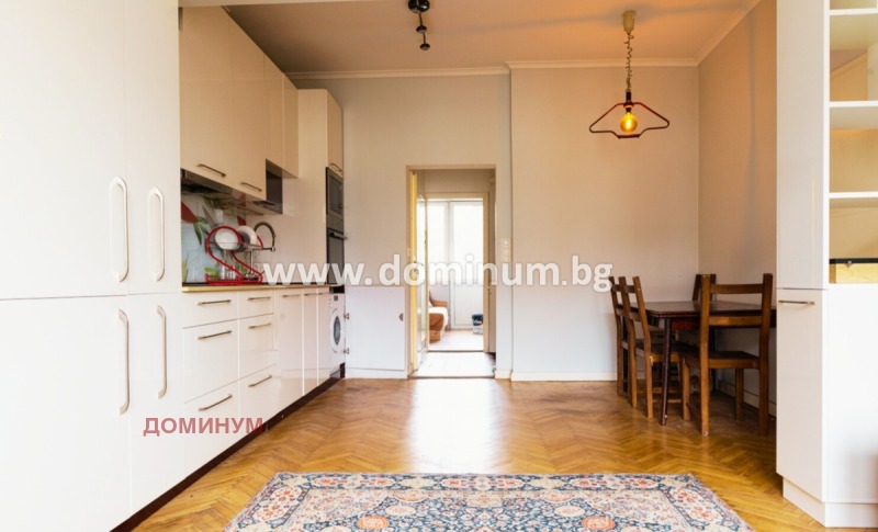 Продава 3-СТАЕН, гр. София, Център, снимка 2 - Апартаменти - 52747538