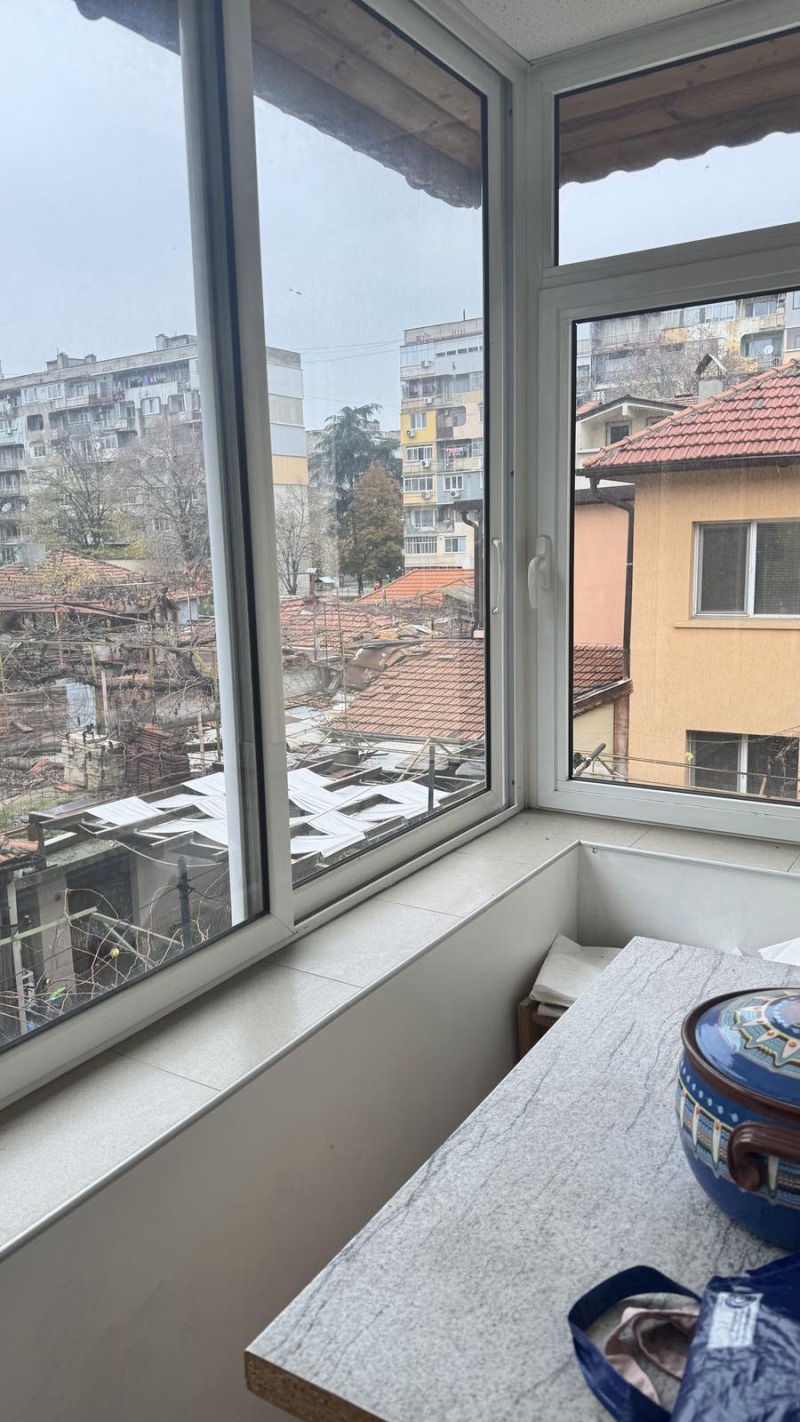 Продава ЕТАЖ ОТ КЪЩА, гр. Русе, Родина 2, снимка 2 - Етаж от къща - 52822535