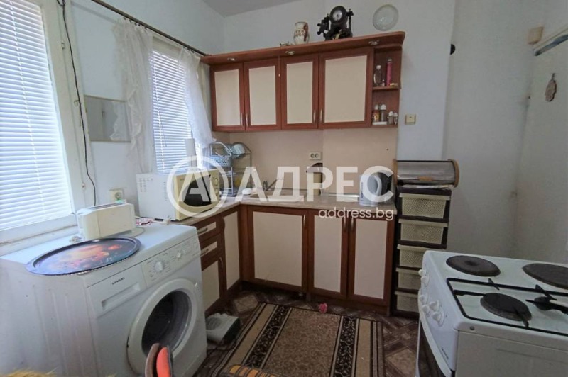 Продава КЪЩА, гр. Разград, Център, снимка 1 - Къщи - 49554153