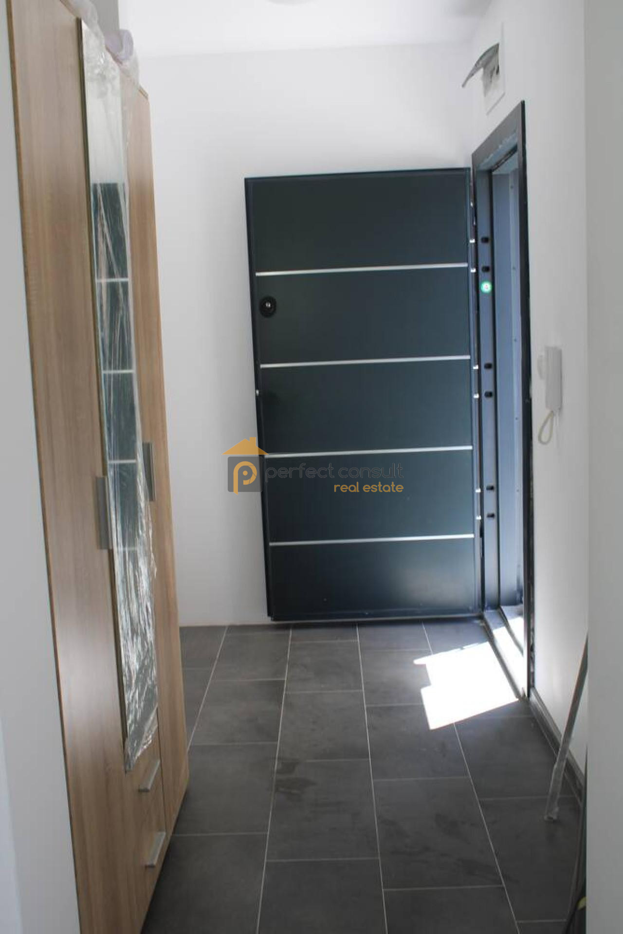 Продава 1-СТАЕН, гр. Пловдив, Остромила, снимка 5 - Апартаменти - 54255756