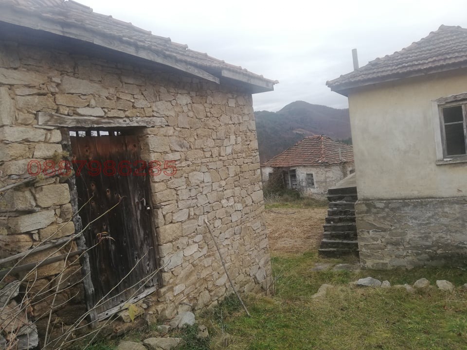 Продава КЪЩА, с. Баните, област Смолян