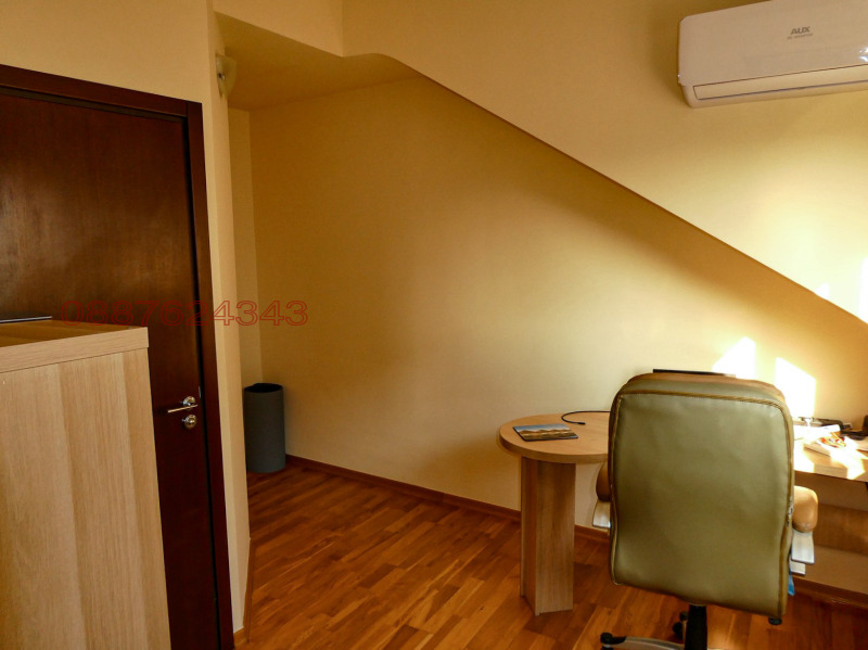 Продава МНОГОСТАЕН, гр. София, Център, снимка 15 - Апартаменти - 52968279