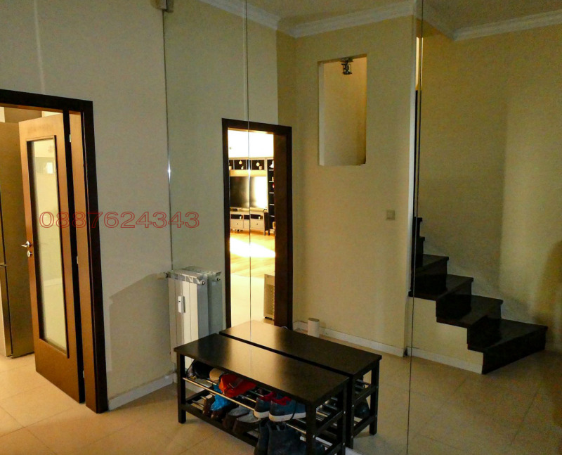 Продава МНОГОСТАЕН, гр. София, Център, снимка 5 - Апартаменти - 52968279