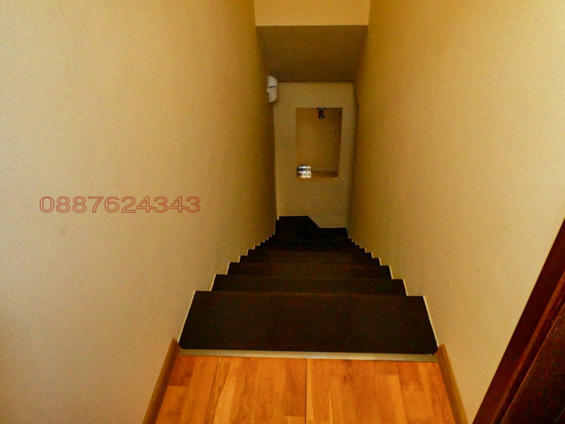 Продава МНОГОСТАЕН, гр. София, Център, снимка 14 - Апартаменти - 52968279