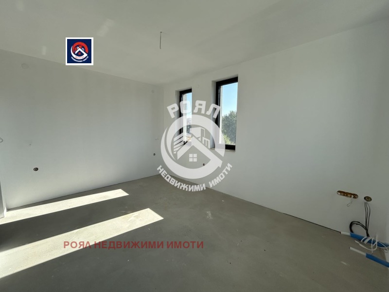 Eladó  Ház Plovdiv , Ostromila , 380 négyzetméter | 12695928 - kép [8]