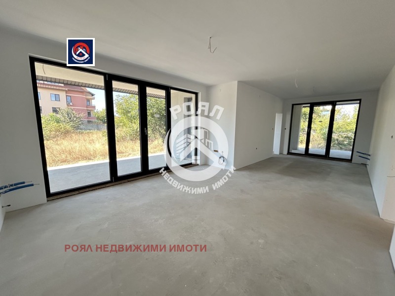 Eladó  Ház Plovdiv , Ostromila , 380 négyzetméter | 12695928 - kép [15]