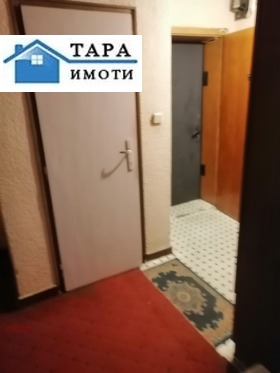 2 slaapkamers Sjirok tsentar, Montana 4