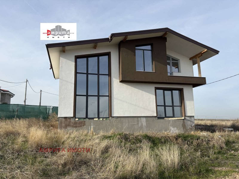 Продава КЪЩА, с. Гурмазово, област София област