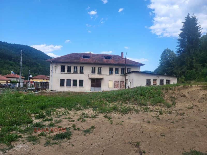 Продава  Хотел, област Ловеч, с. Бели Осъм •  249 000 EUR • ID 64202742 — holmes.bg - [1] 