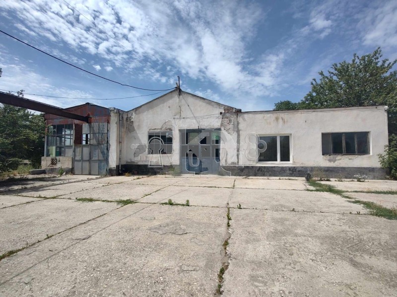 Продава ПРОМ. ПОМЕЩЕНИЕ в град Добрич, Промишлена зона - Запад - 842 кв.м / 300 000 € » 586 749.00 лв., РУДИ КЕЙ ДОБРИЧ