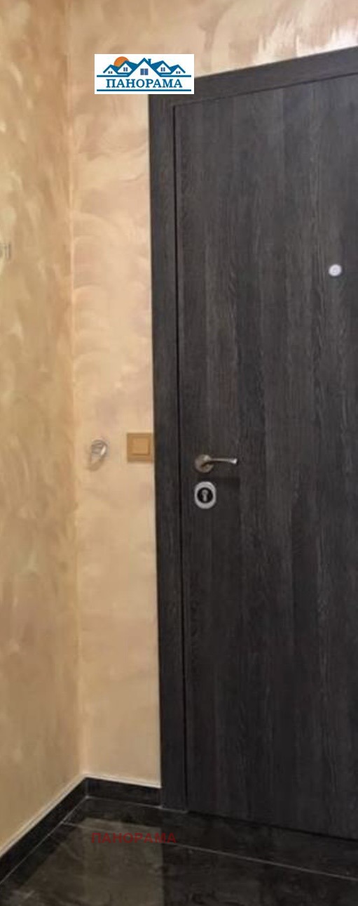 In vendita  Studio Plovdiv , Karshiiaka , 37 mq | 23499297