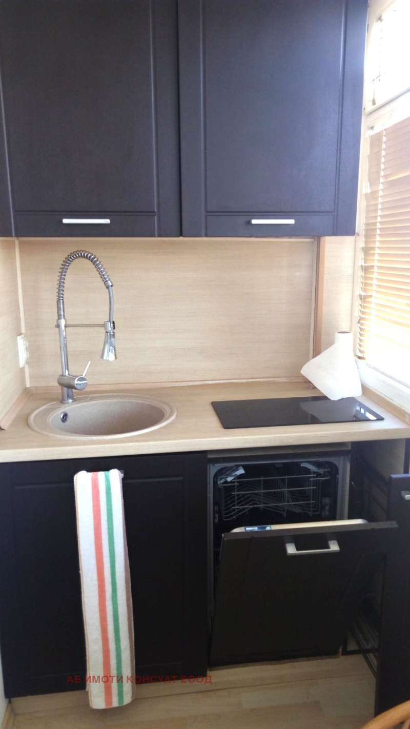 Продава 2-СТАЕН, гр. София, Лагера, снимка 2 - Апартаменти - 52775026