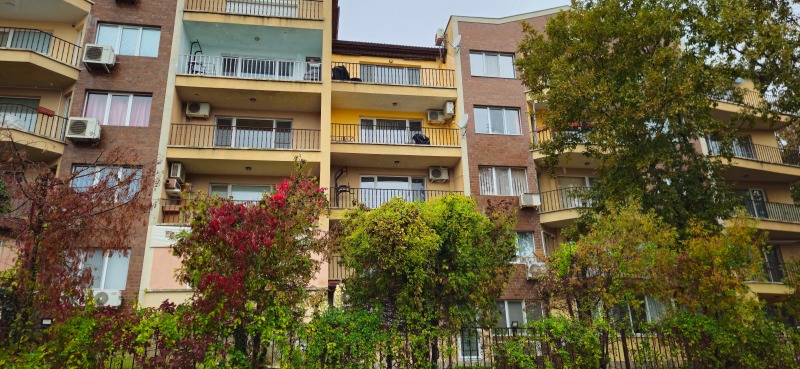 En venta  2 dormitorios Varna , k.k. Zlatni pyasatsi , 87 metros cuadrados | 67805826