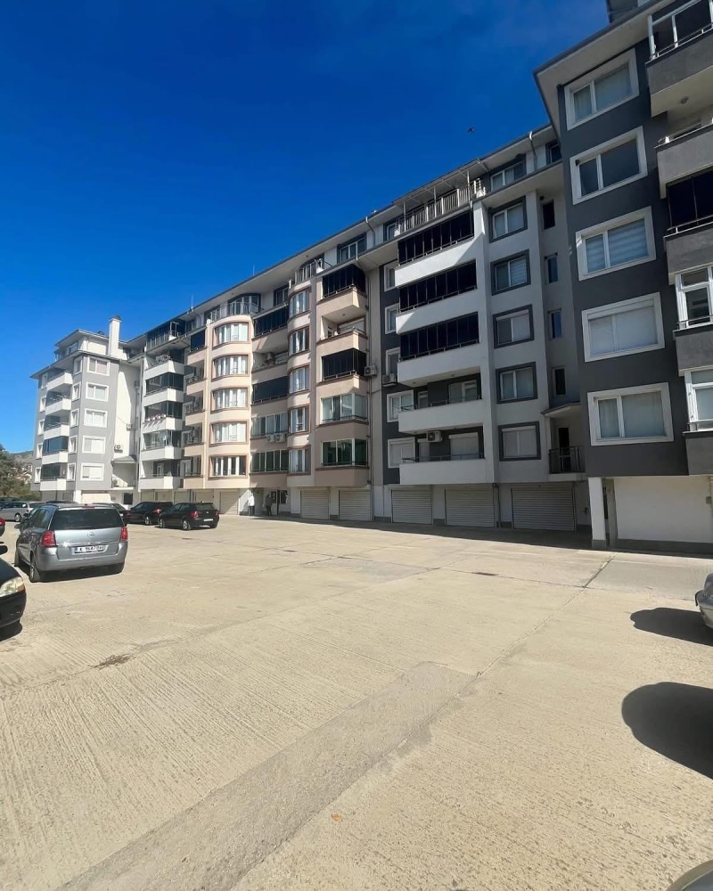 Продава  4-стаен област Кърджали , гр. Момчилград , 132 кв.м | 25546914