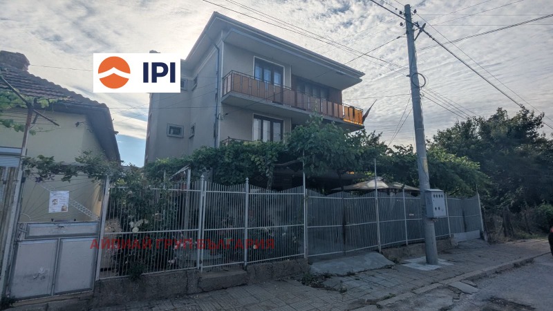 На продаж  Будинок область Силистра , Тутракан , 189 кв.м | 47801821