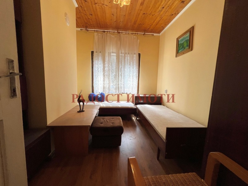 Продава  Къща област Пловдив , гр. Първомай , 236 кв.м | 57970628 - изображение [2]