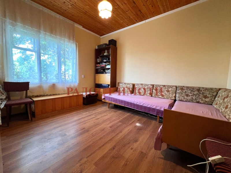 Продава  Къща област Пловдив , гр. Първомай , 236 кв.м | 57970628