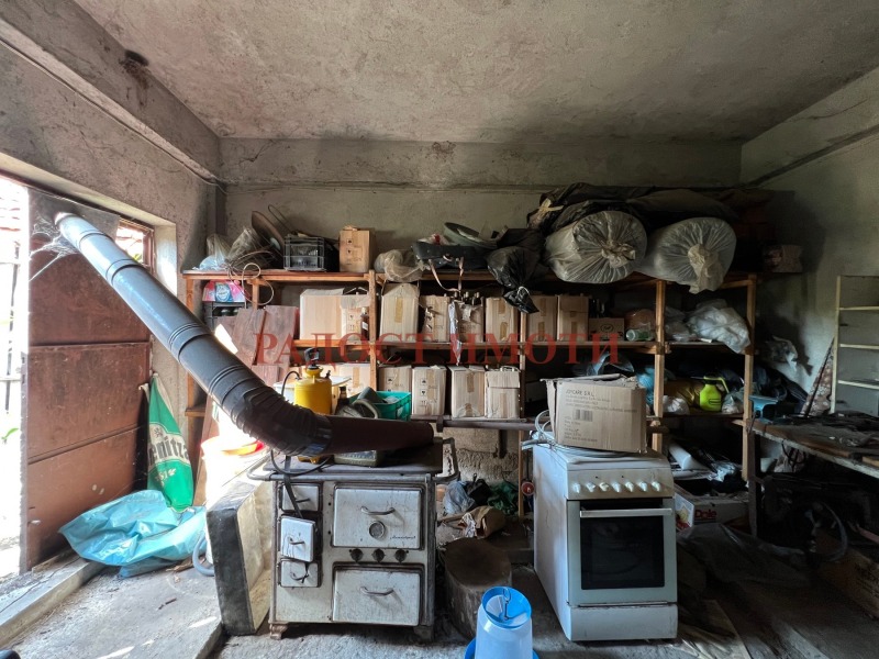 Продава  Къща област Пловдив , гр. Първомай , 236 кв.м | 57970628 - изображение [13]
