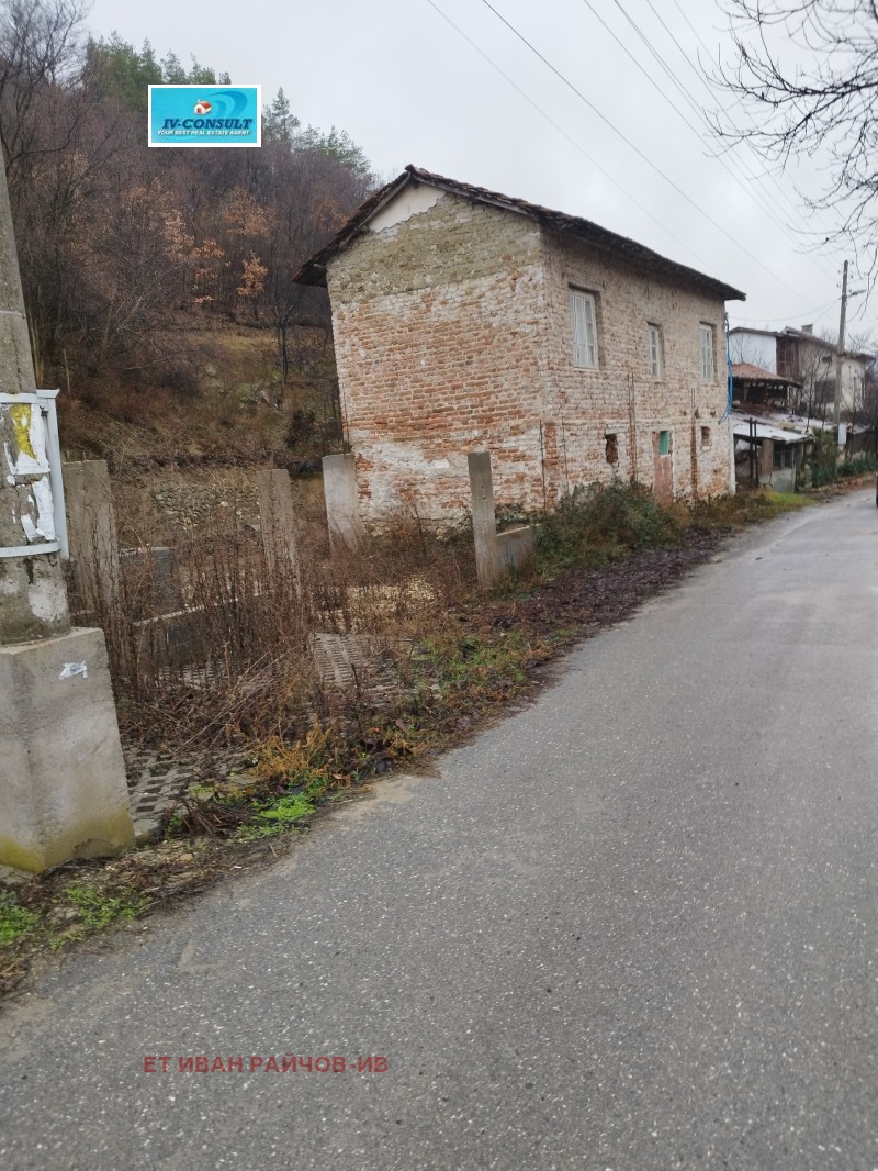 Продава КЪЩА, гр. Дупница, област Кюстендил, снимка 2 - Къщи - 53082316