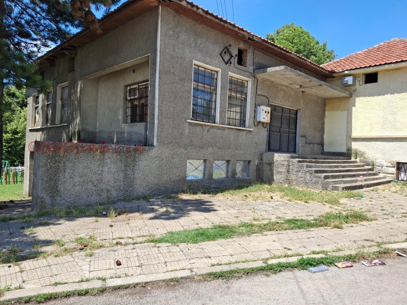 Продава СКЛАД, с. Беловец, област Разград, снимка 3 - Складове - 52780084