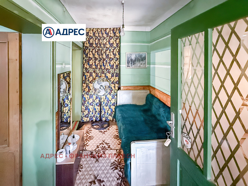 Продава КЪЩА, с. Бръшляница, област Плевен, снимка 14 - Къщи - 52599989