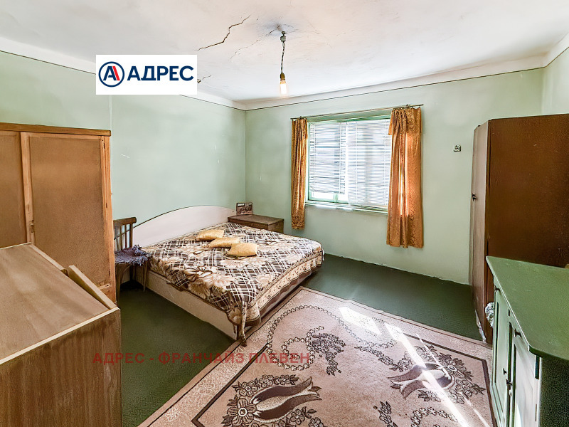 Продава КЪЩА, с. Бръшляница, област Плевен, снимка 11 - Къщи - 52599989