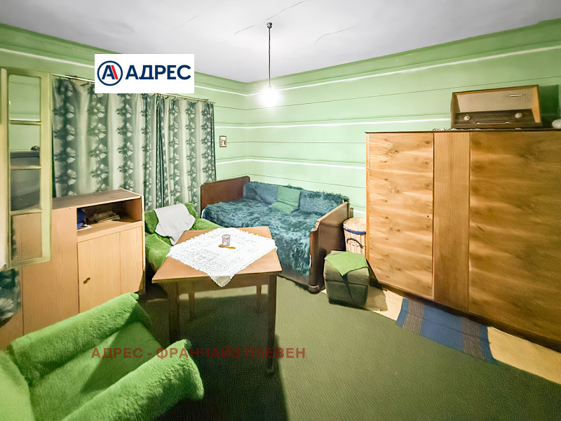 Продава КЪЩА, с. Бръшляница, област Плевен, снимка 13 - Къщи - 52599989