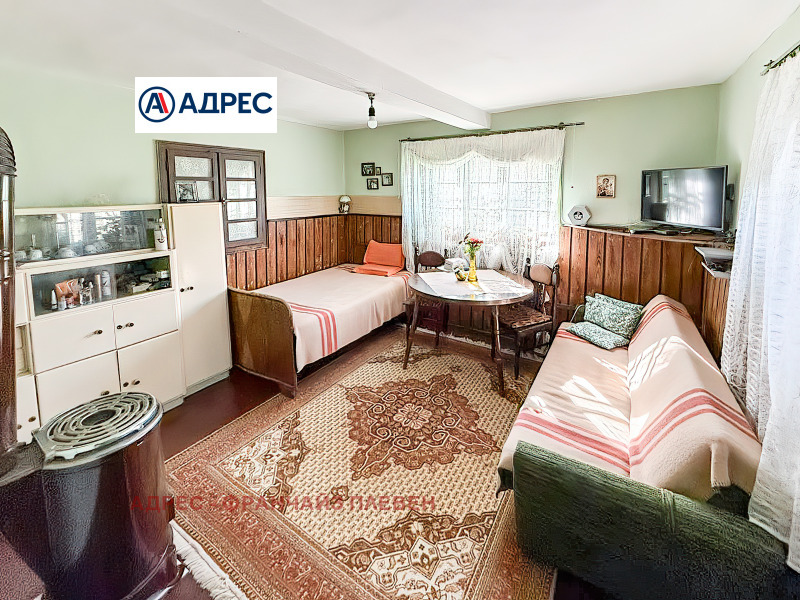 Продава КЪЩА, с. Бръшляница, област Плевен, снимка 10 - Къщи - 52599989