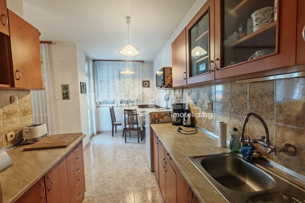 Продава 3-СТАЕН, гр. Пловдив, Каменица 1, снимка 2 - Апартаменти - 54263427