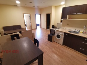3 dormitorios m-t Alen mak, Varna