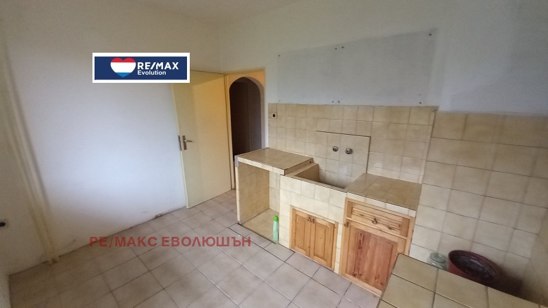 Продава 2-СТАЕН, гр. Разград, Житница, снимка 4 - Апартаменти - 52752550