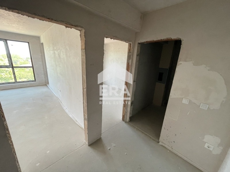 Продава 2-СТАЕН, гр. Варна, Бриз, снимка 2 - Апартаменти - 55575743